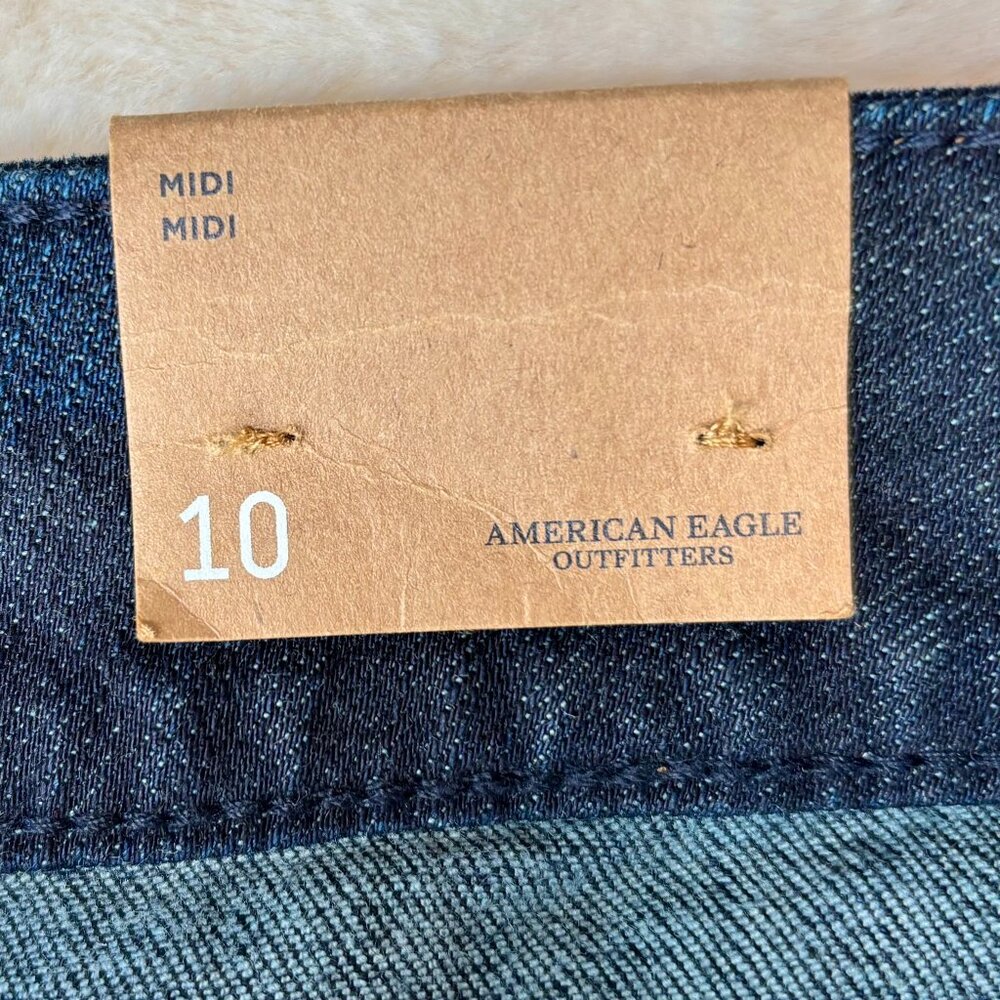 American Eagle Outfitters Women's NWT Midi Stretch Dark Wash Denim Shorts - Picture 14 of 16